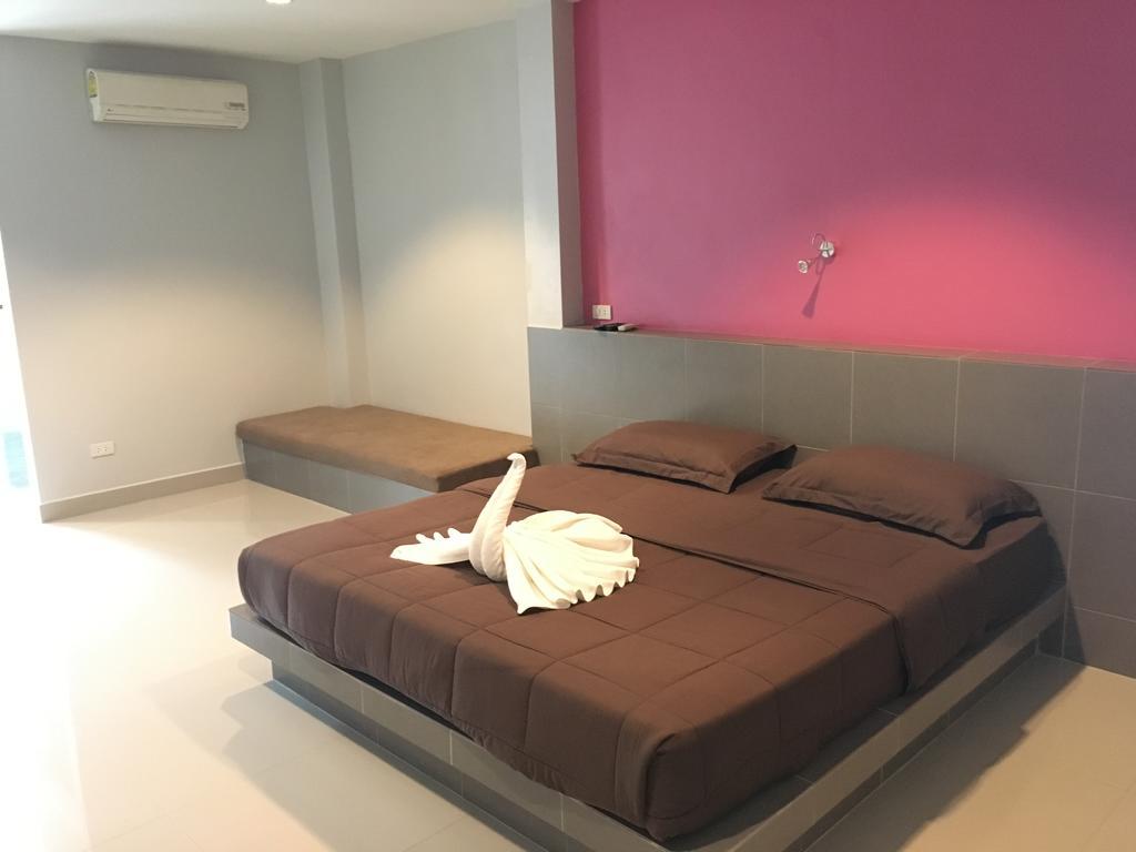 P.F Mansion Hotel Csaveng-part Kültér fotó
